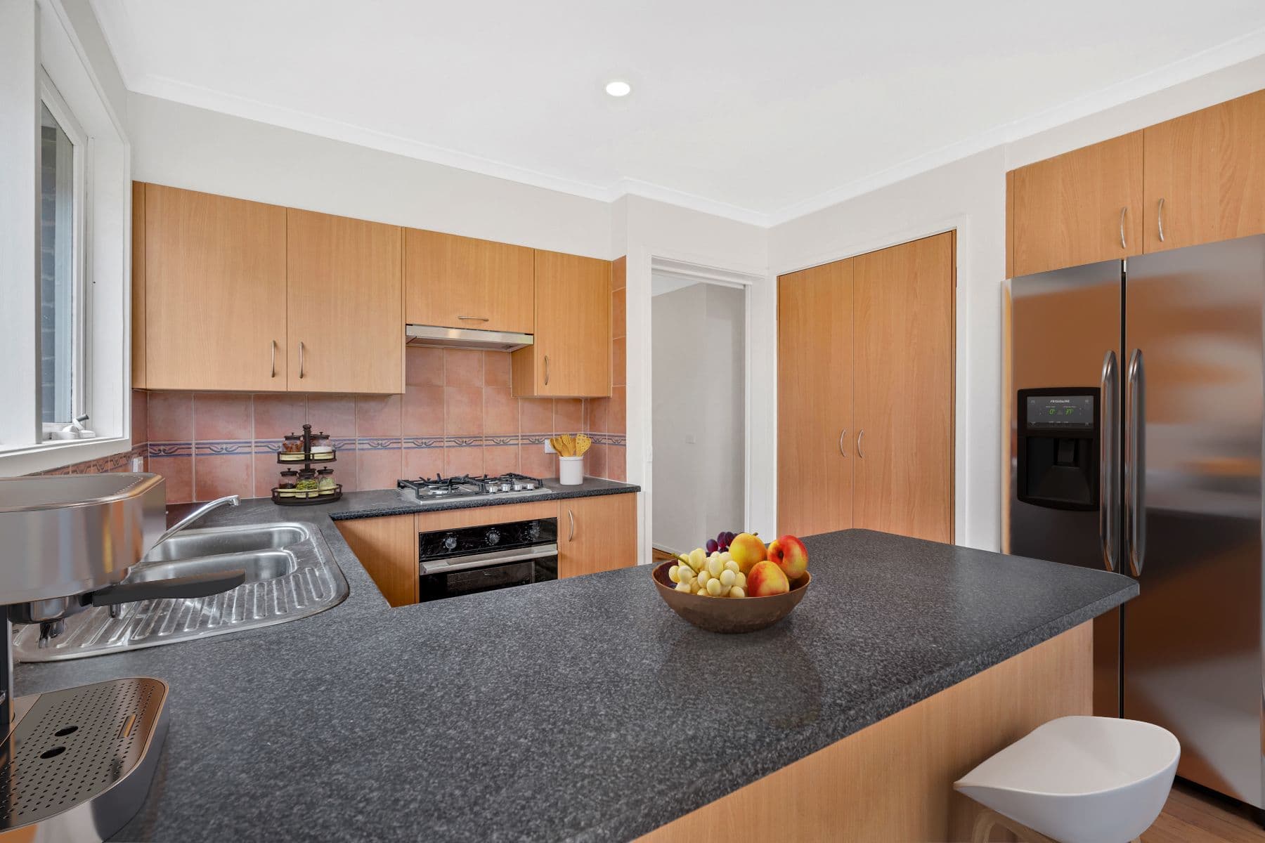 10 Durham Close, Craigieburn VIC 3064, Craigieburn - Thumbnail 4