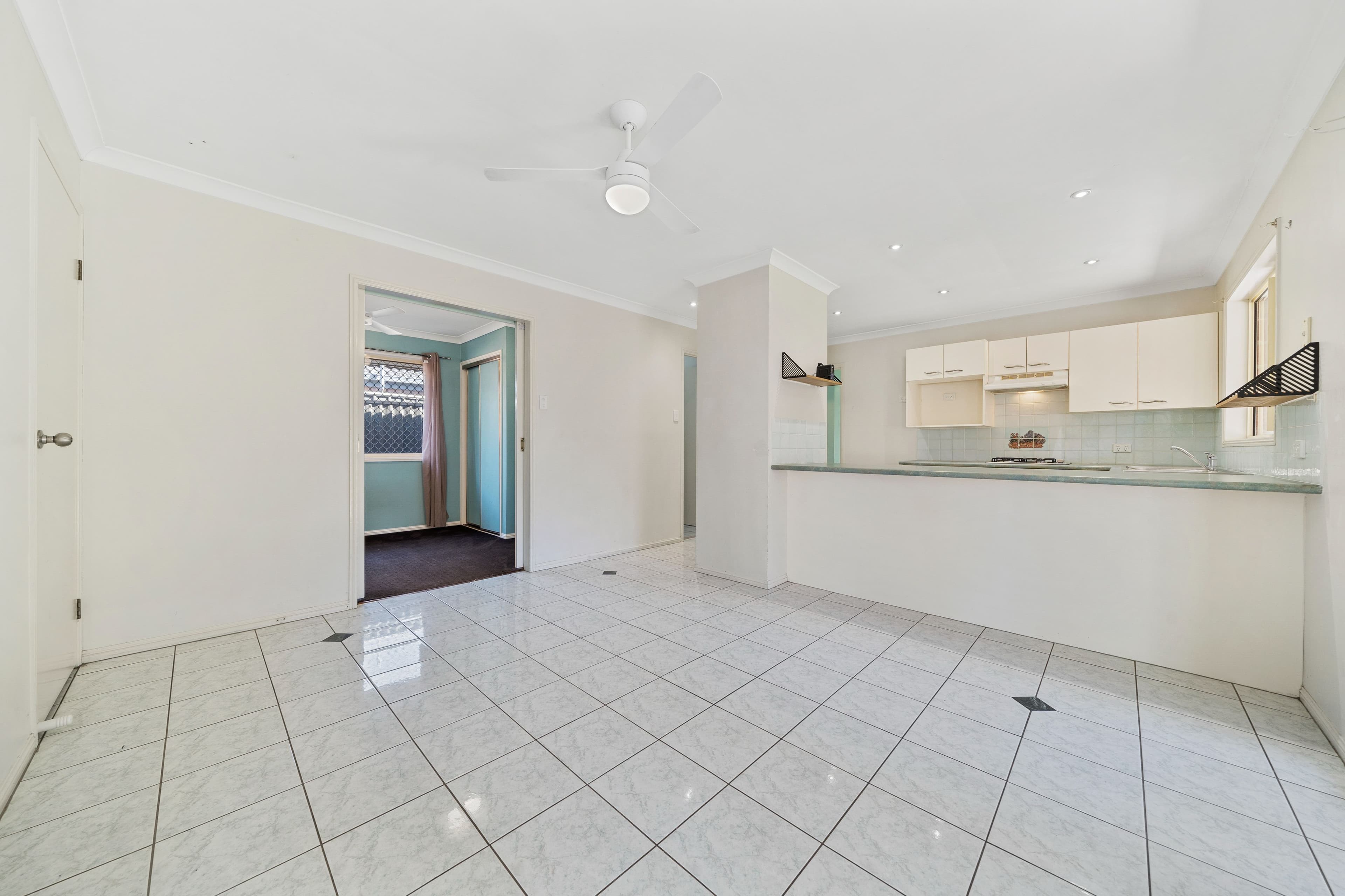 28 Tamborine Street, Loganholme QLD 4129, Loganholme - Thumbnail 4