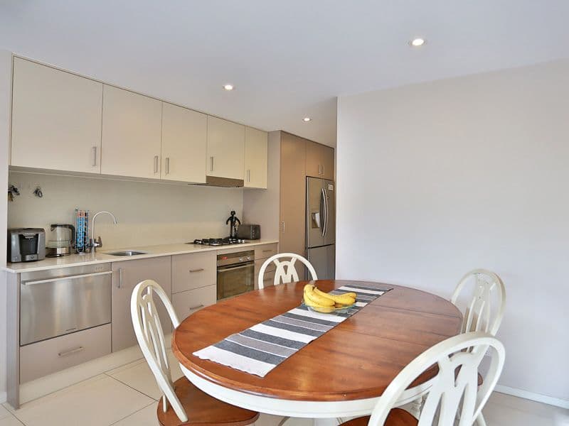 11 Lucy Street, GAYTHORNE QLD 4051, Gaythorne - Thumbnail 3
