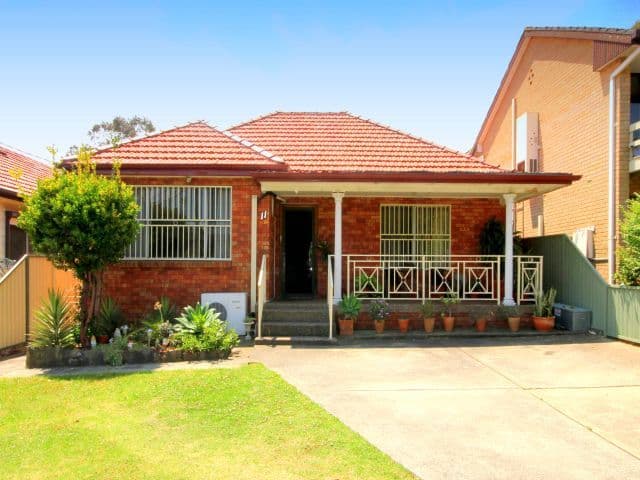 11 Banksia Road, GREENACRE NSW 2190, Greenacre - Image 1