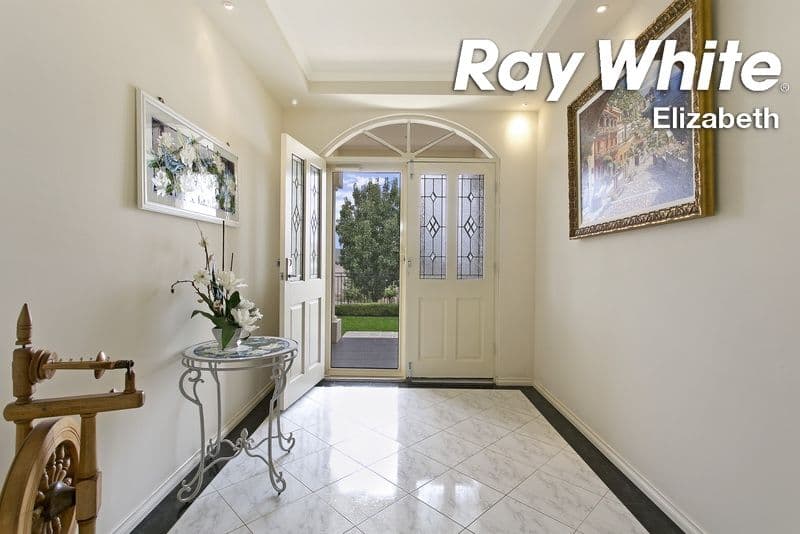 23 Glanville Crescent, Gulfview Heights SA 5096, Gulfview Heights - Thumbnail 2