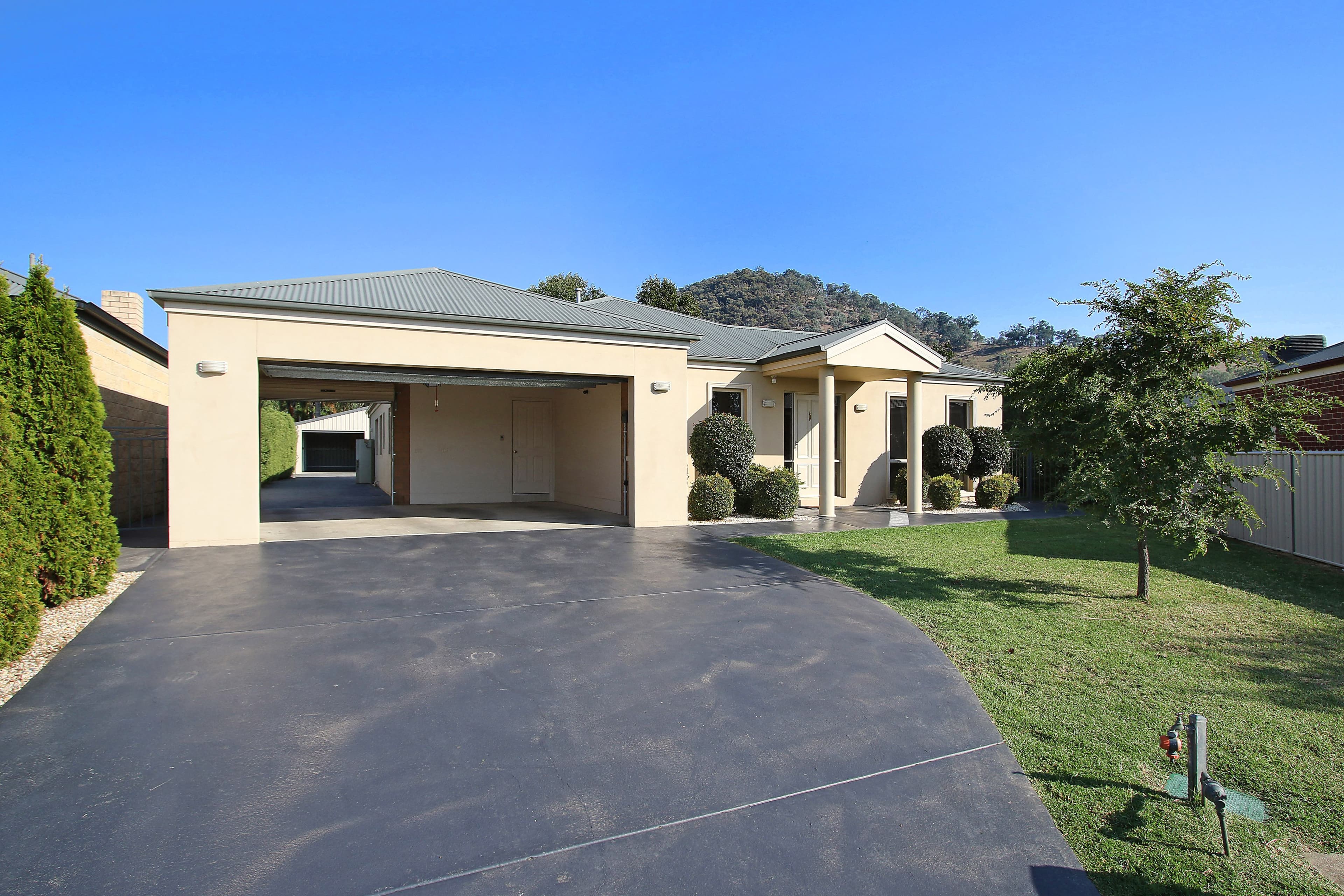 2 Sarah Court, West Wodonga VIC 3690, West Wodonga - Thumbnail 3