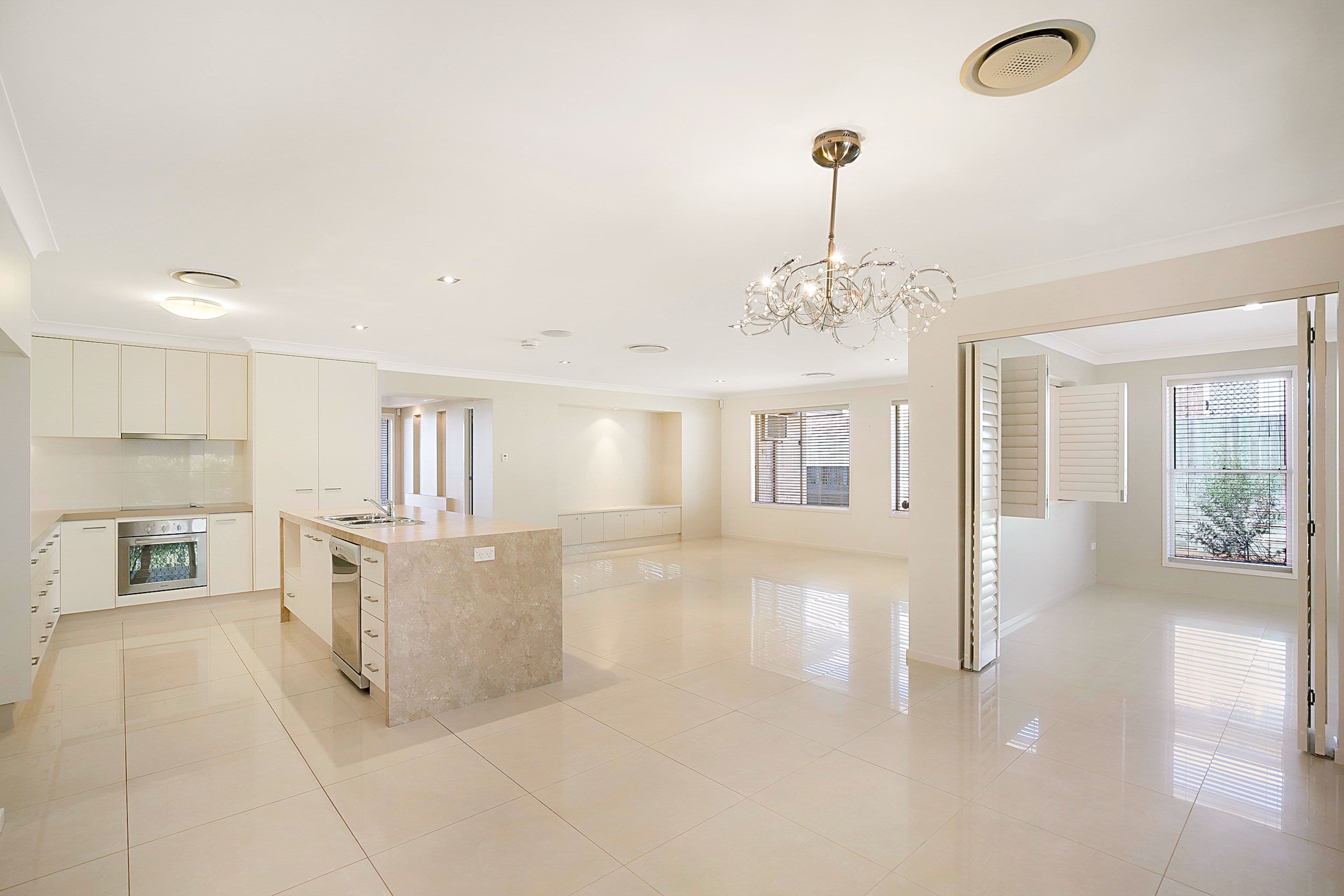 4 Saba Court, Middle Ridge QLD 4350, Middle Ridge - Thumbnail 2