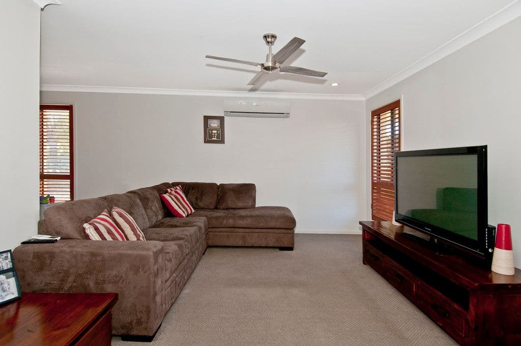 19 Schonwerder Drive, WINDAROO QLD 4207, Windaroo - Thumbnail 2