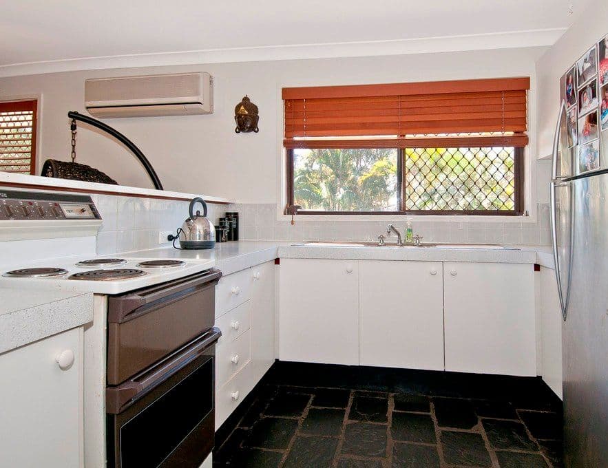 19 Schonwerder Drive, WINDAROO QLD 4207, Windaroo - Thumbnail 6