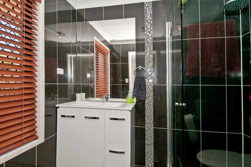 19 Schonwerder Drive, WINDAROO QLD 4207, Windaroo - Thumbnail 8