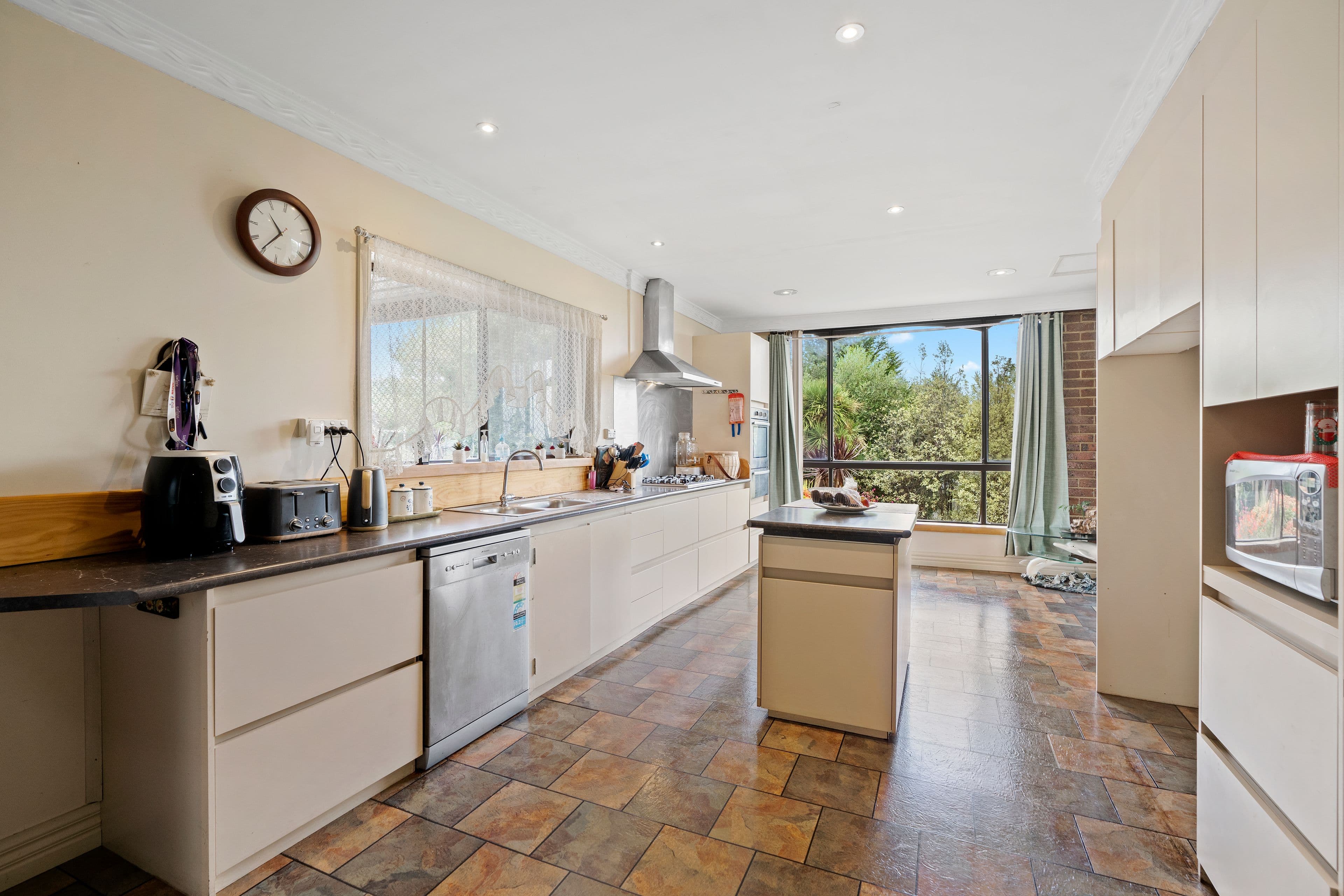 1 Barrett Street, Upper Ferntree Gully VIC 3156, Upper Ferntree Gully - Thumbnail 4