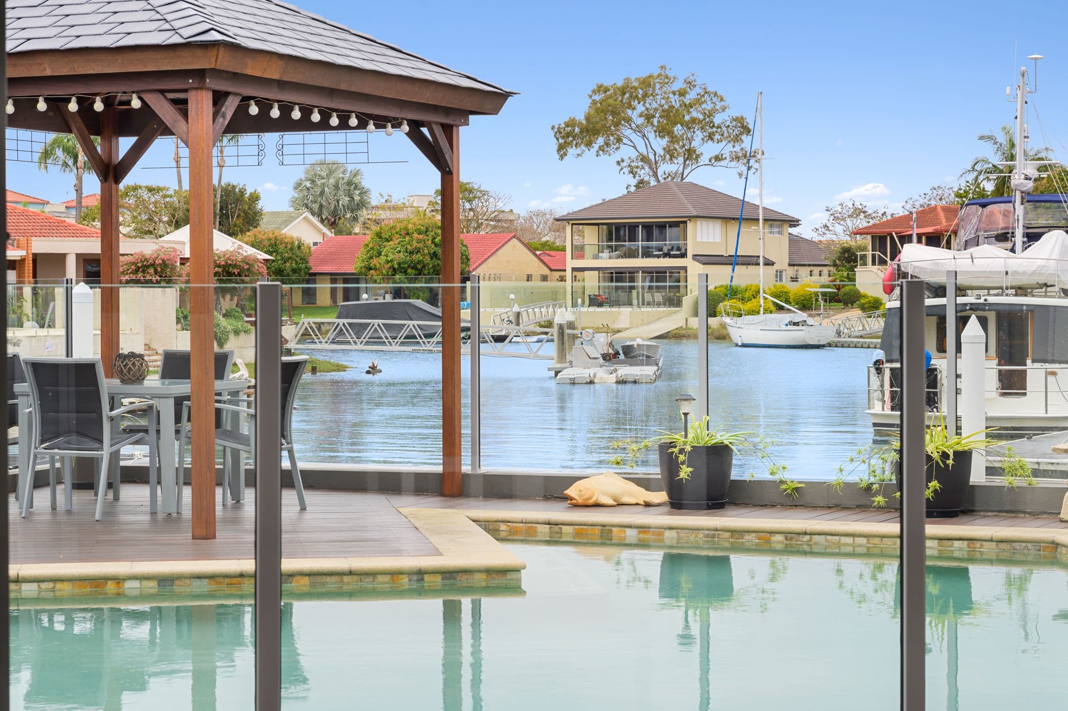 7 Namatjira Street, Paradise Point QLD 4216, Paradise Point - Thumbnail 2