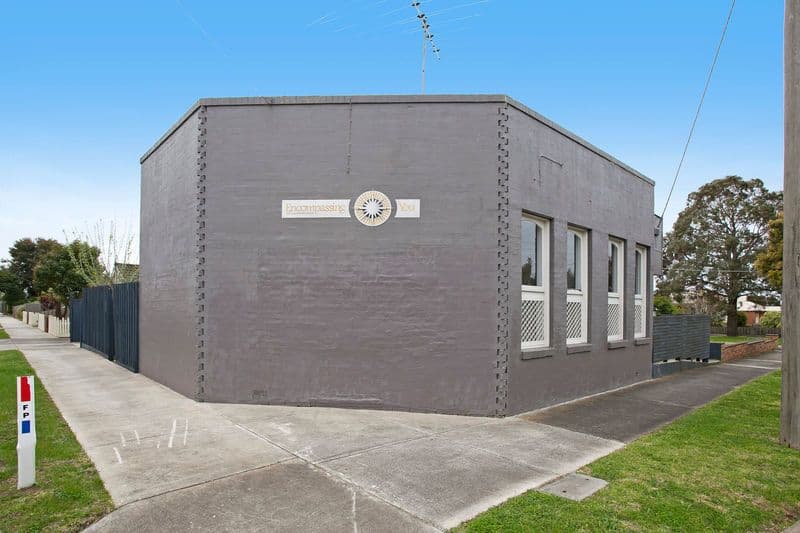 28 Laura Avenue, BELMONT VIC 3216, Belmont - Thumbnail 3