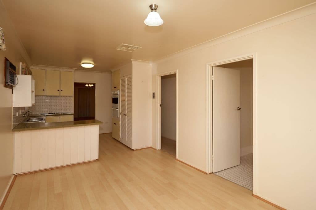 13 Bavaria Street, TOLLAND NSW 2650, Tolland - Thumbnail 6