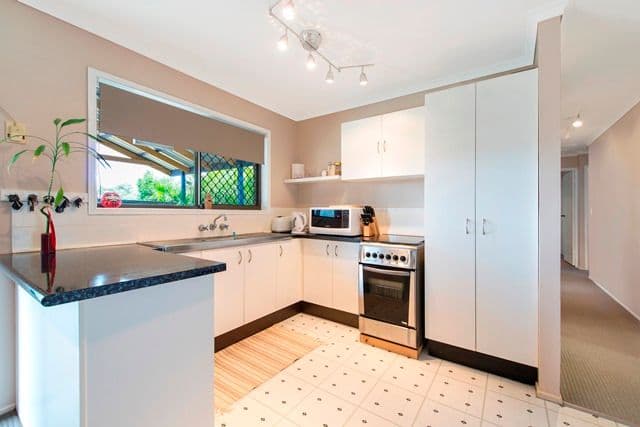 2 Molyu Court, MOUNT WARREN PARK QLD 4207, Mount Warren Park - Thumbnail 3