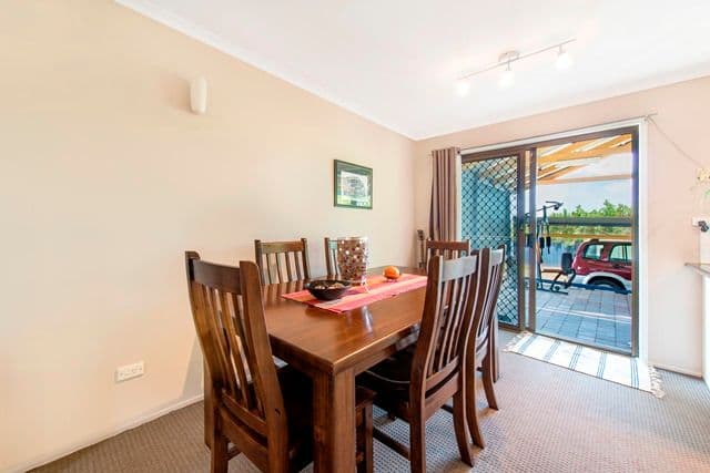 2 Molyu Court, MOUNT WARREN PARK QLD 4207, Mount Warren Park - Thumbnail 4