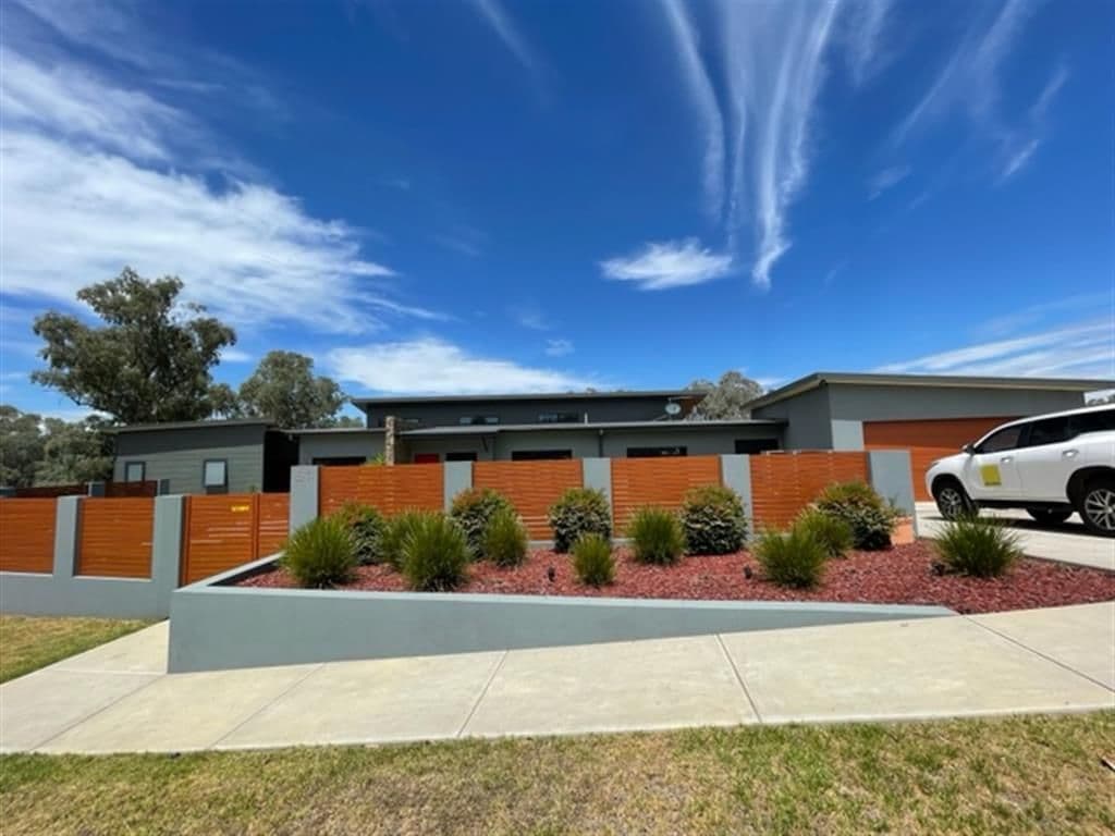 61 Hargreaves Close, Tumut NSW 2720, Lacmalac - Image 1