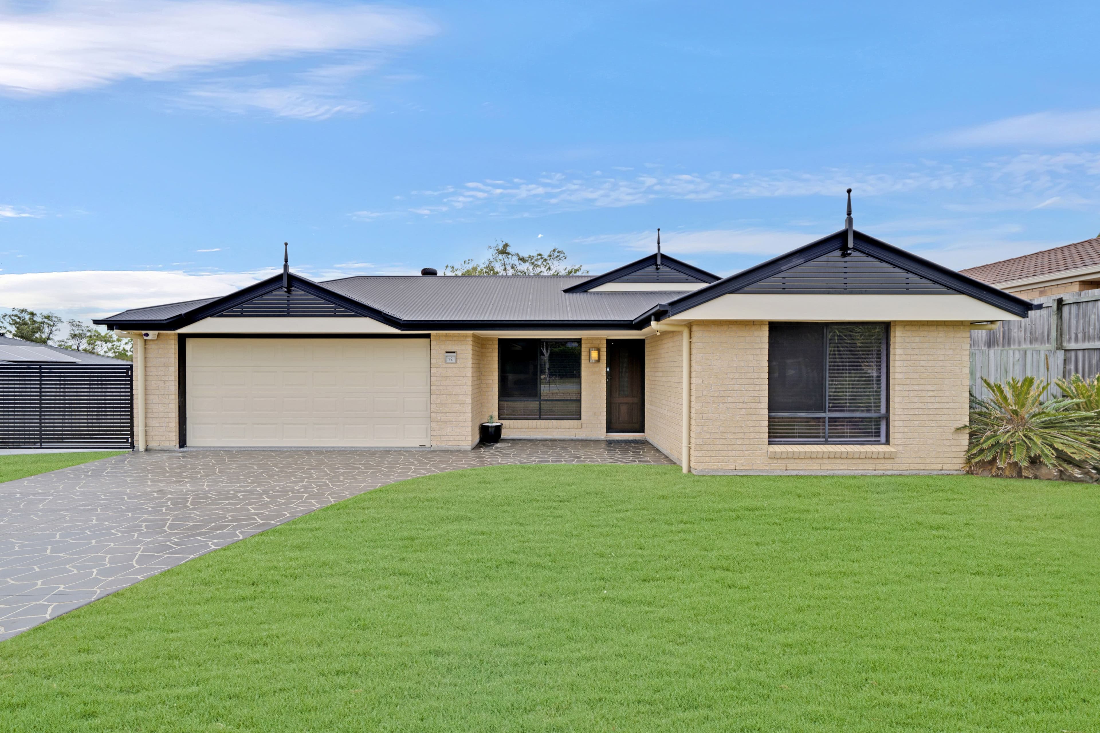 12 Lincoln Court, Heritage Park QLD 4118, Heritage Park - Image 1