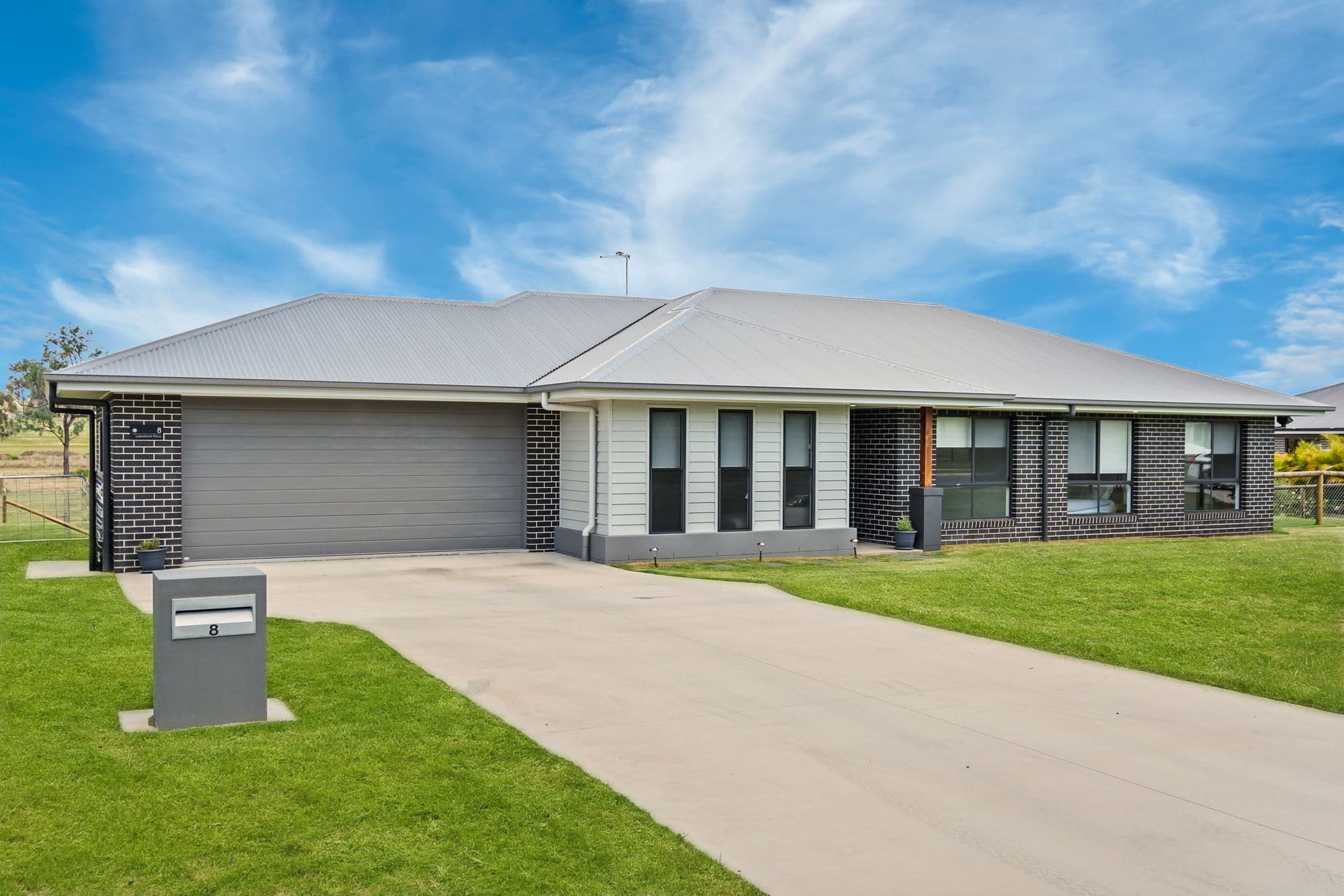 8 Lakesfront Place, Hatton Vale QLD 4341, Hatton Vale - Image 1