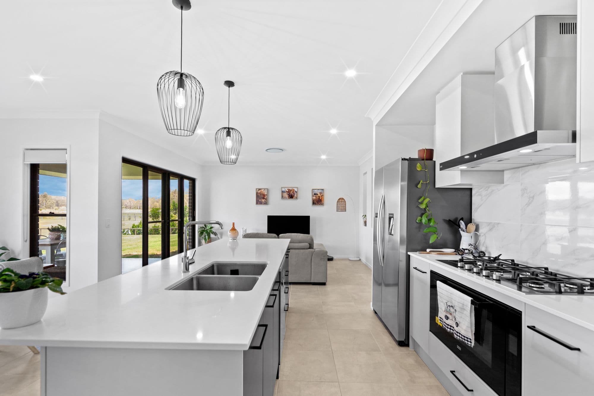 8 Lakesfront Place, Hatton Vale QLD 4341, Hatton Vale - Thumbnail 3
