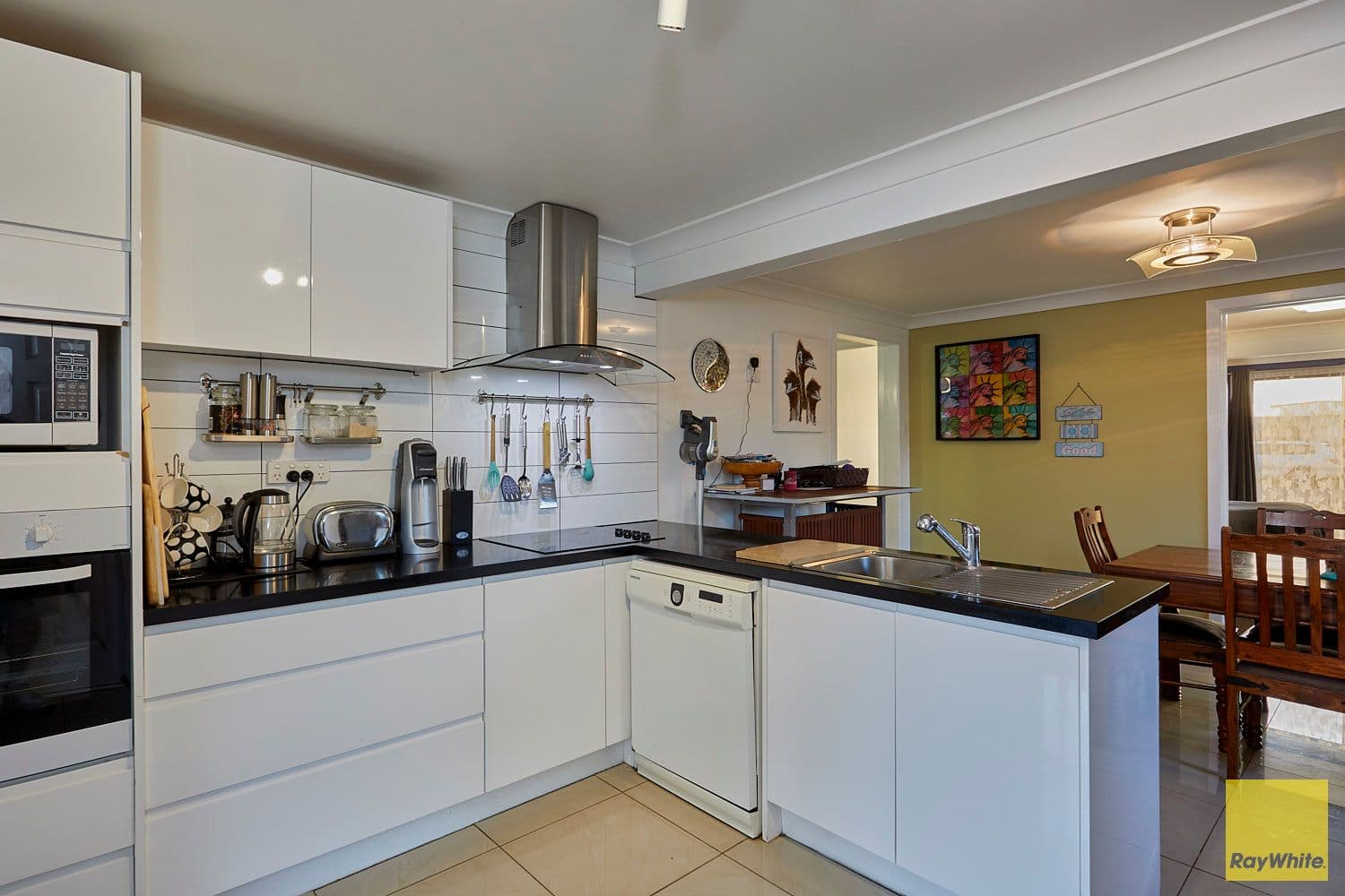24 Weinam Street, Redland Bay QLD 4165, Redland Bay - Thumbnail 2