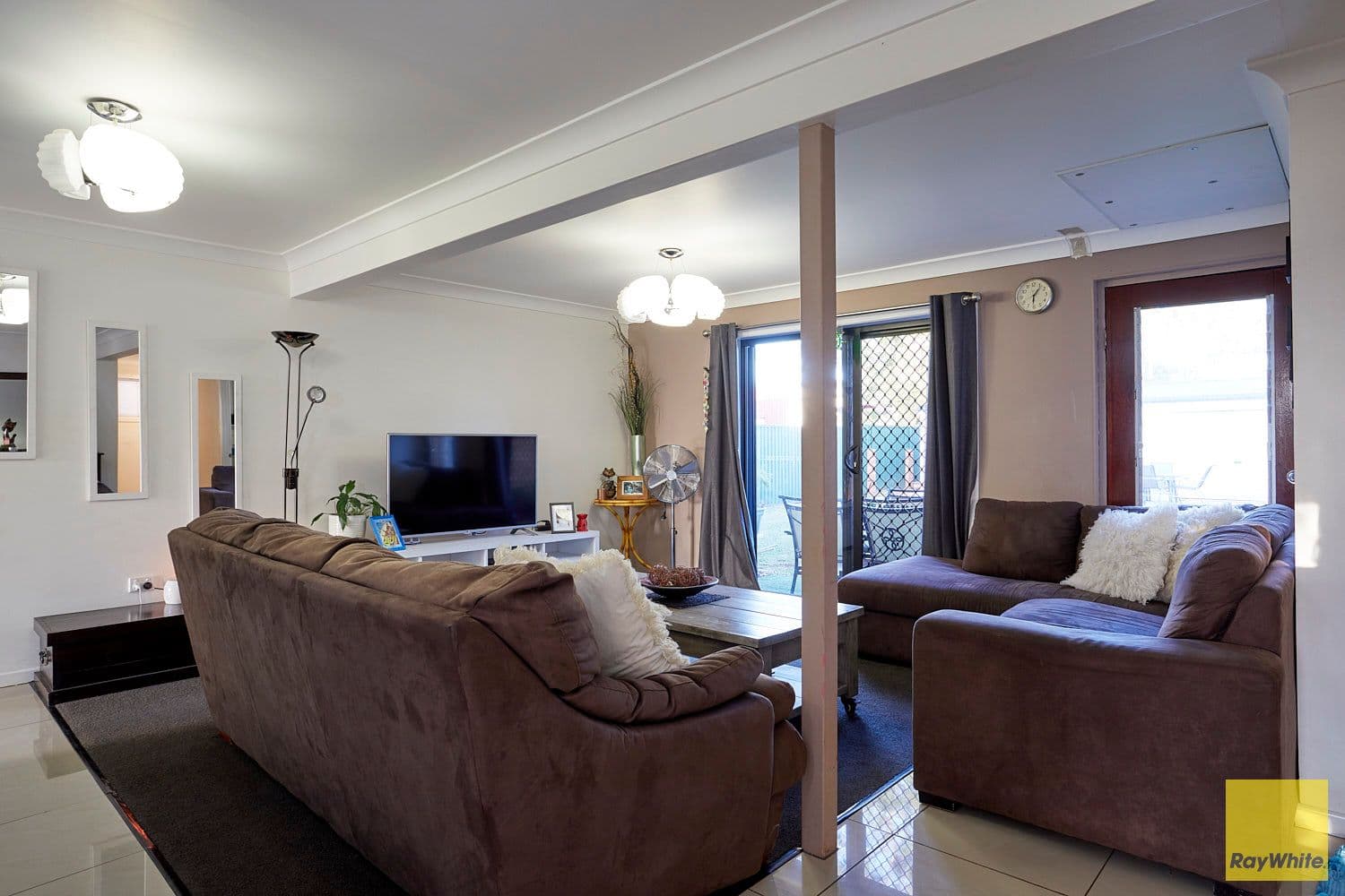 24 Weinam Street, Redland Bay QLD 4165, Redland Bay - Thumbnail 3