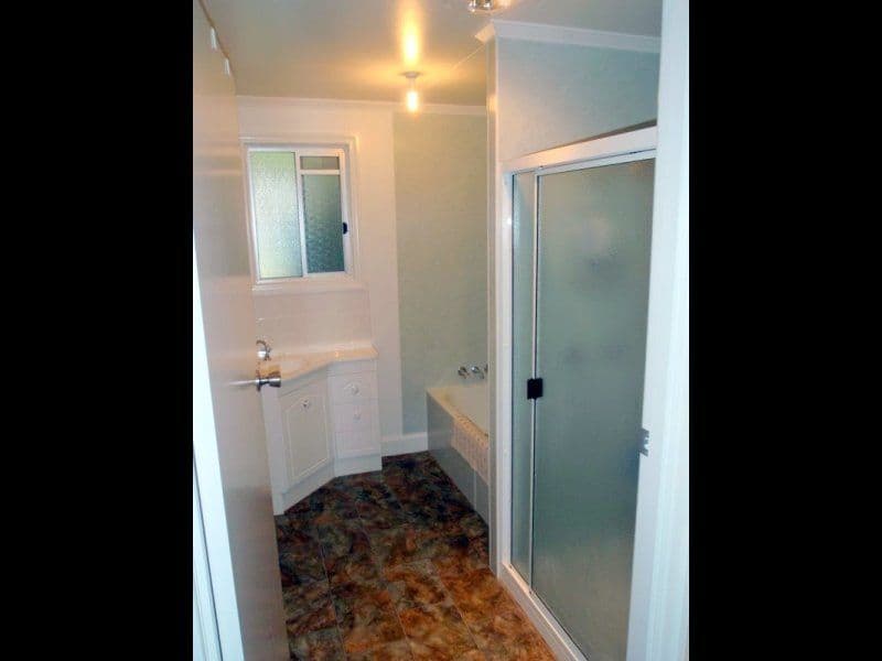 11 Burke Street, CHARLEVILLE QLD 4470, Charleville - Thumbnail 3