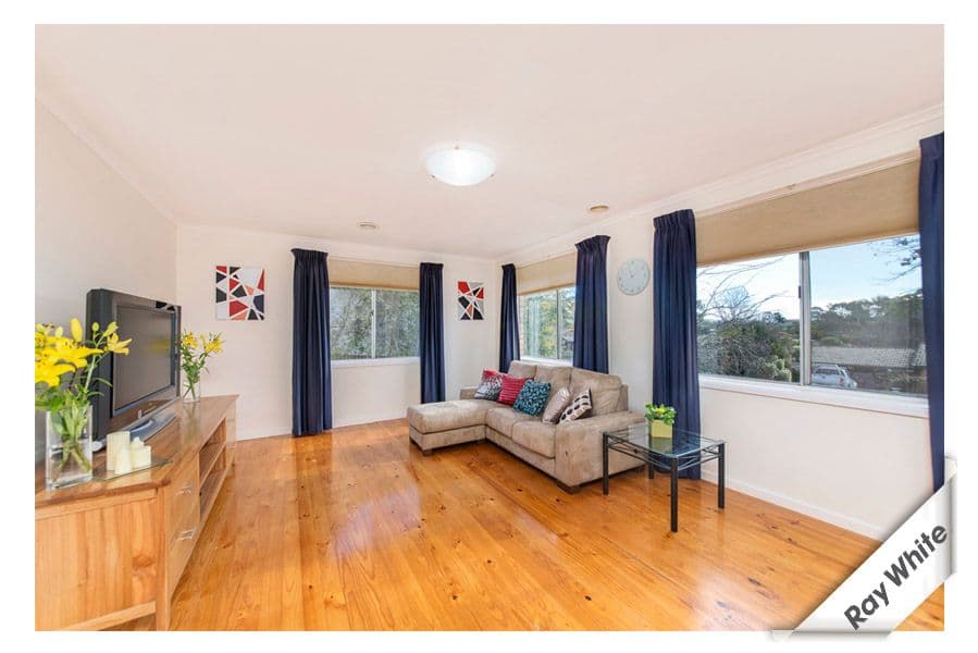 5 Phoenix Place, GIRALANG ACT 2617, Giralang - Thumbnail 2