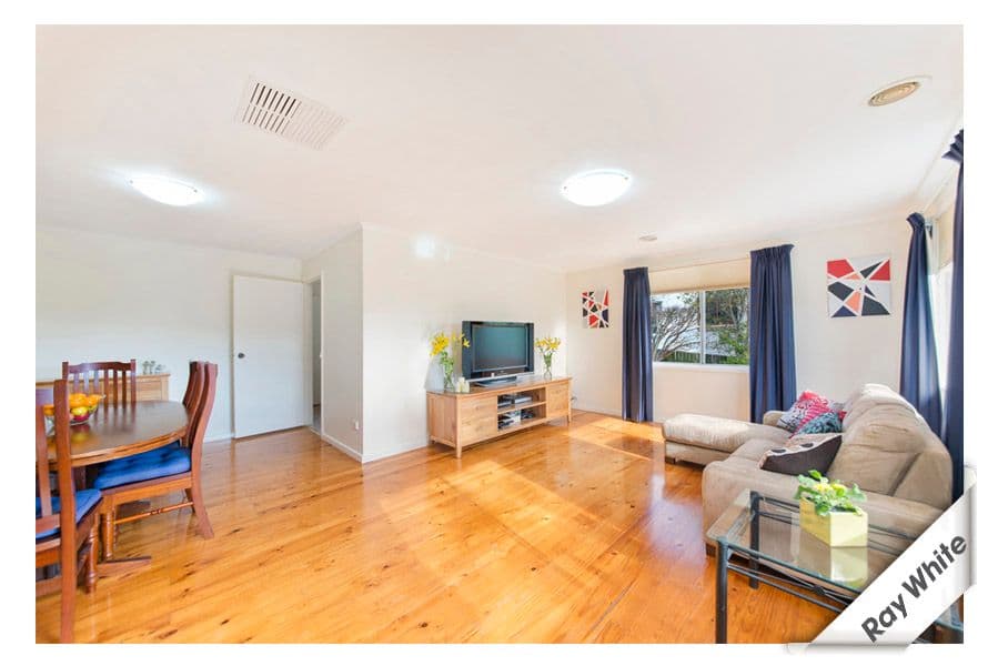 5 Phoenix Place, GIRALANG ACT 2617, Giralang - Thumbnail 4