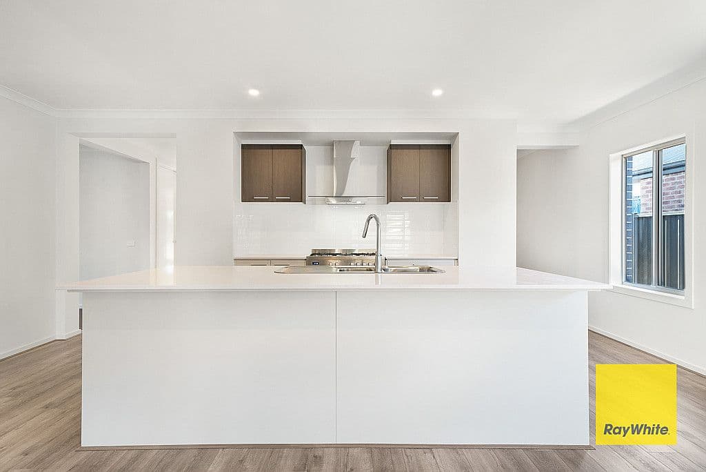 10 Mainland Way, Werribee VIC 3030, Werribee - Thumbnail 5