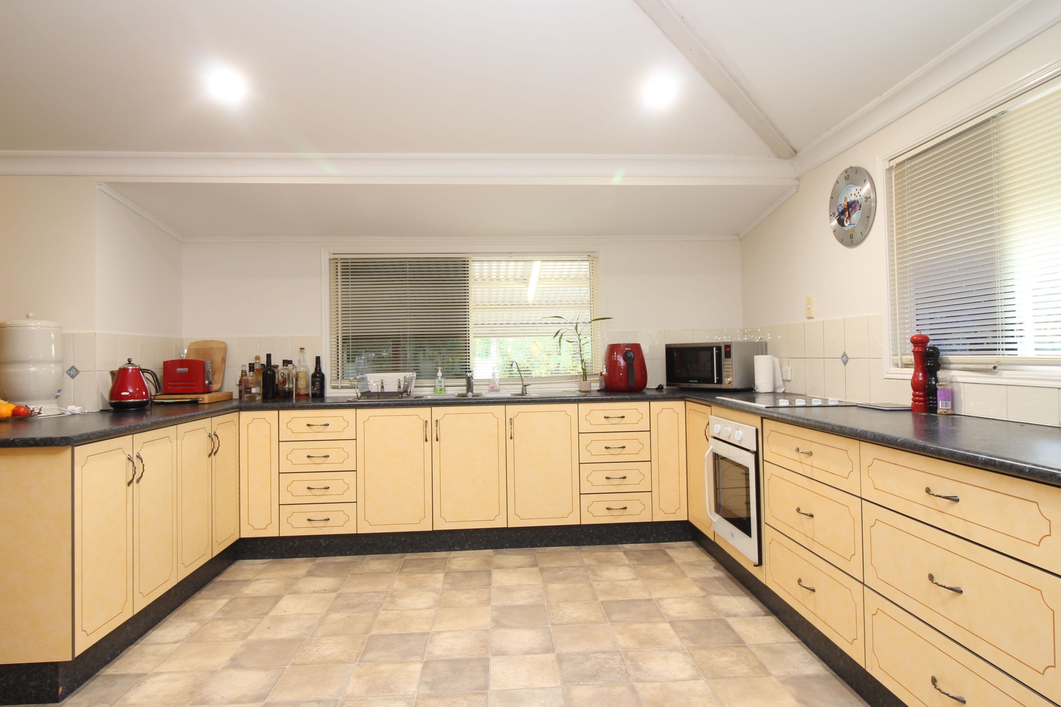 18 Rodeo Court, Emerald QLD 4720, Emerald - Thumbnail 5