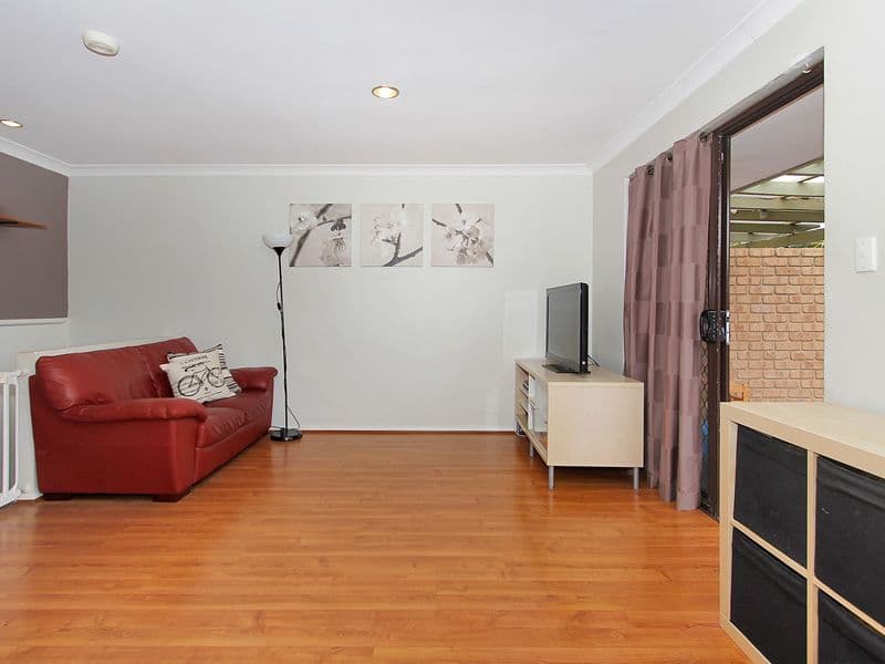 35 Moldavia Street, TUART HILL WA 6060, Tuart Hill - Thumbnail 2