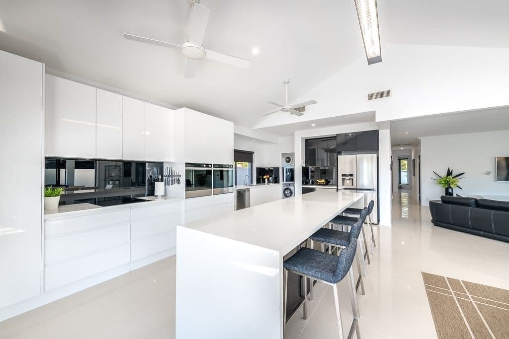 6 Saltbreeze Court, Runaway Bay QLD 4216, Runaway Bay - Thumbnail 3