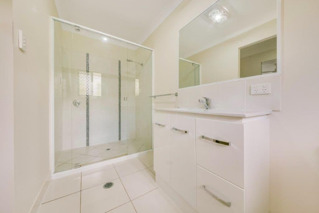 8 Peter Corones Drive, Kirkwood QLD 4680, Kirkwood - Thumbnail 6