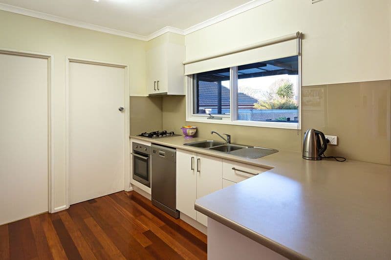 12 Tullius Avenue, OAKLEIGH EAST VIC 3166, Oakleigh East - Thumbnail 4