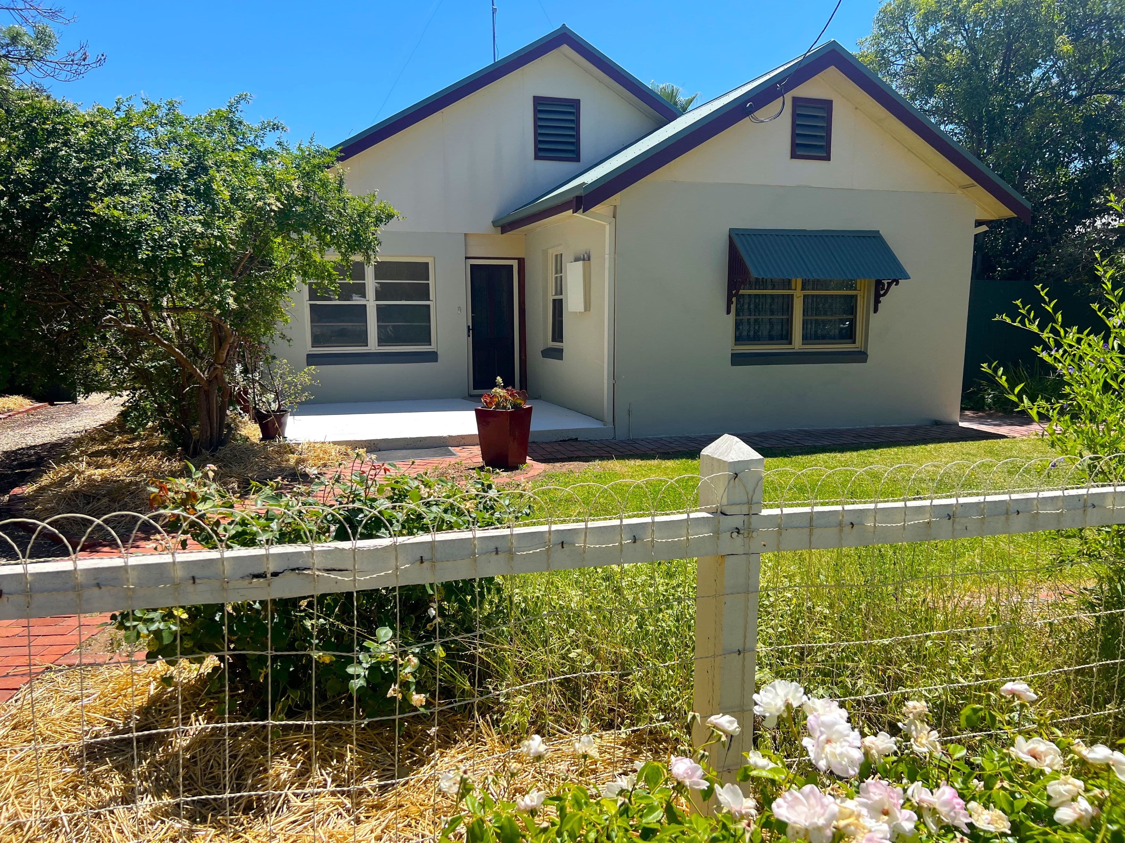105 Charley Street, Deniliquin NSW 2710, Deniliquin - Image 1