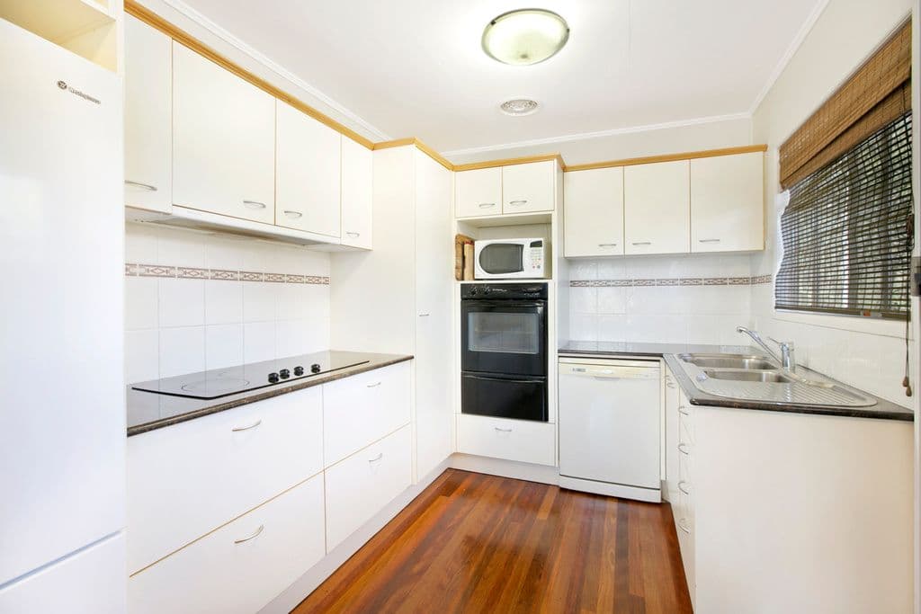 24 Roy Street, THORNESIDE QLD 4158, Thorneside - Thumbnail 2