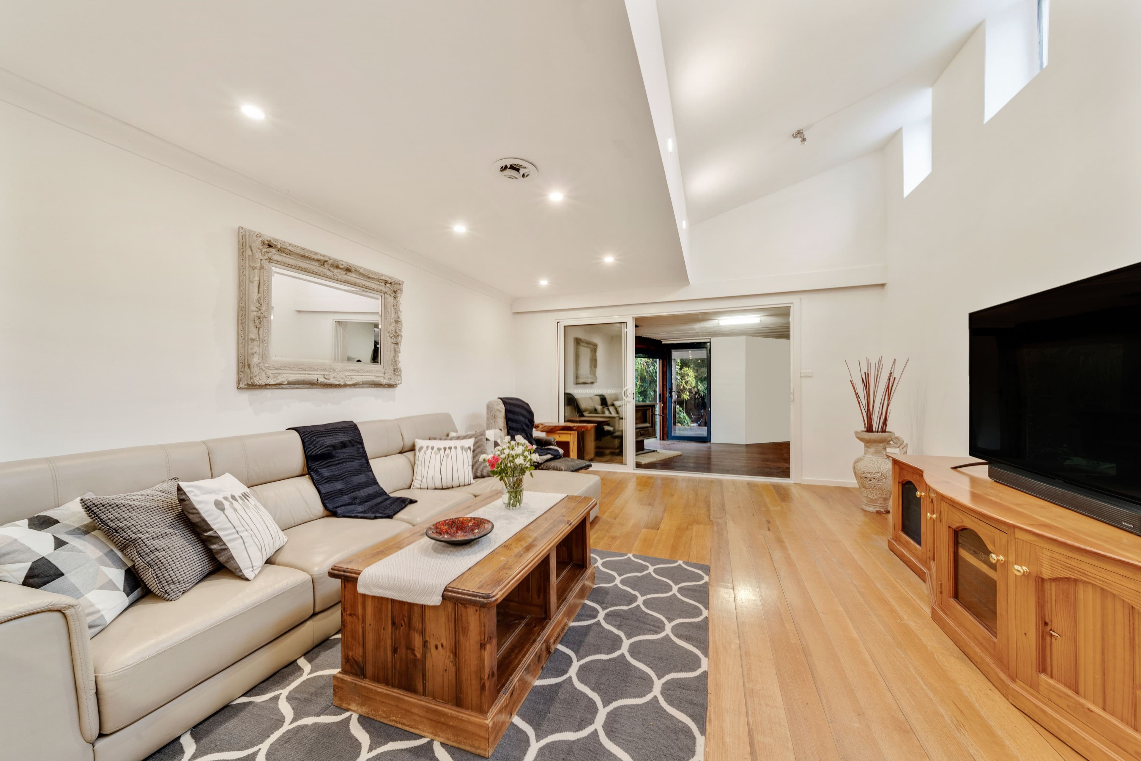 33 Pavonia Street, Rivett ACT 2611, Rivett - Thumbnail 2