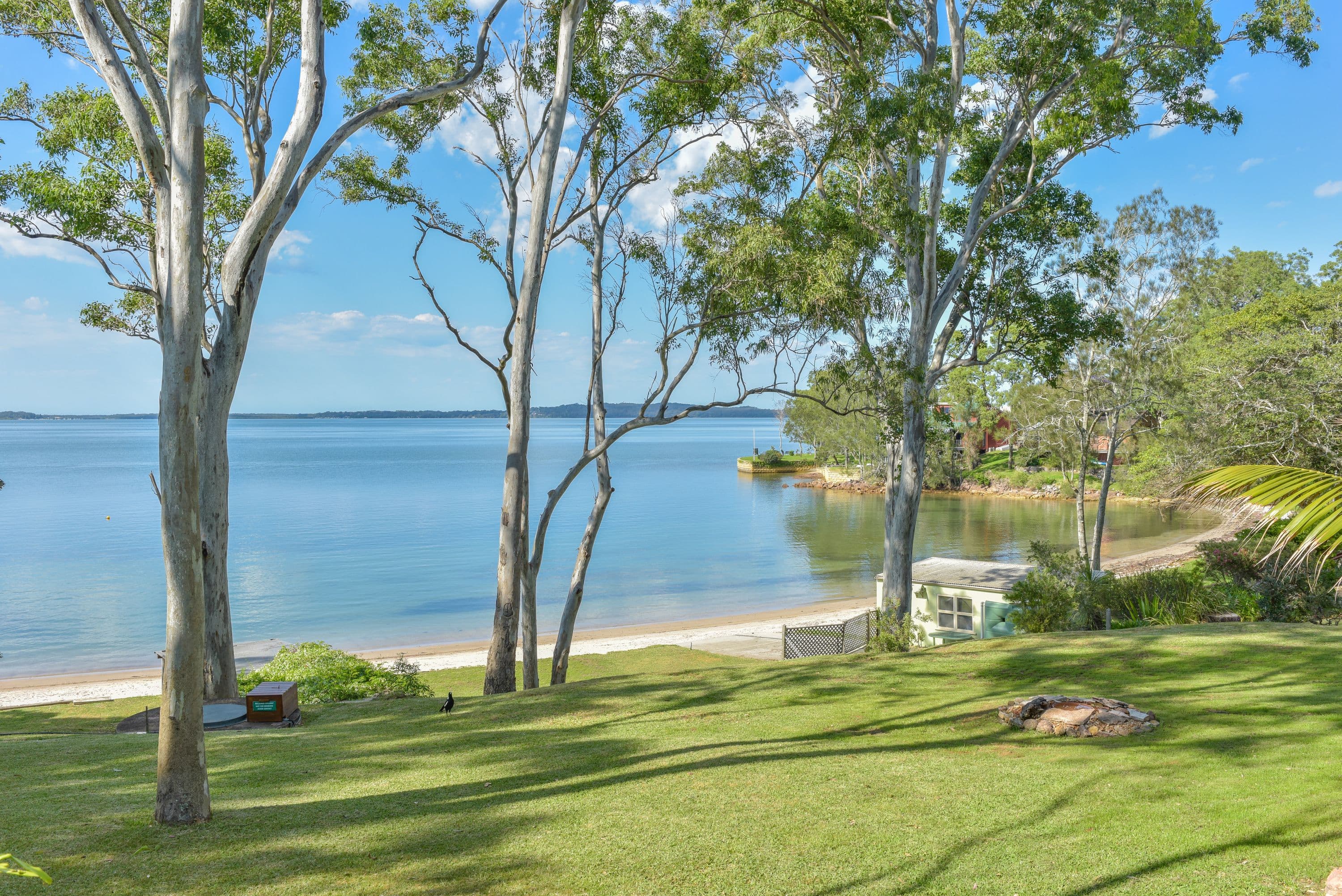 174 Cove Boulevard, North Arm Cove - Thumbnail 4