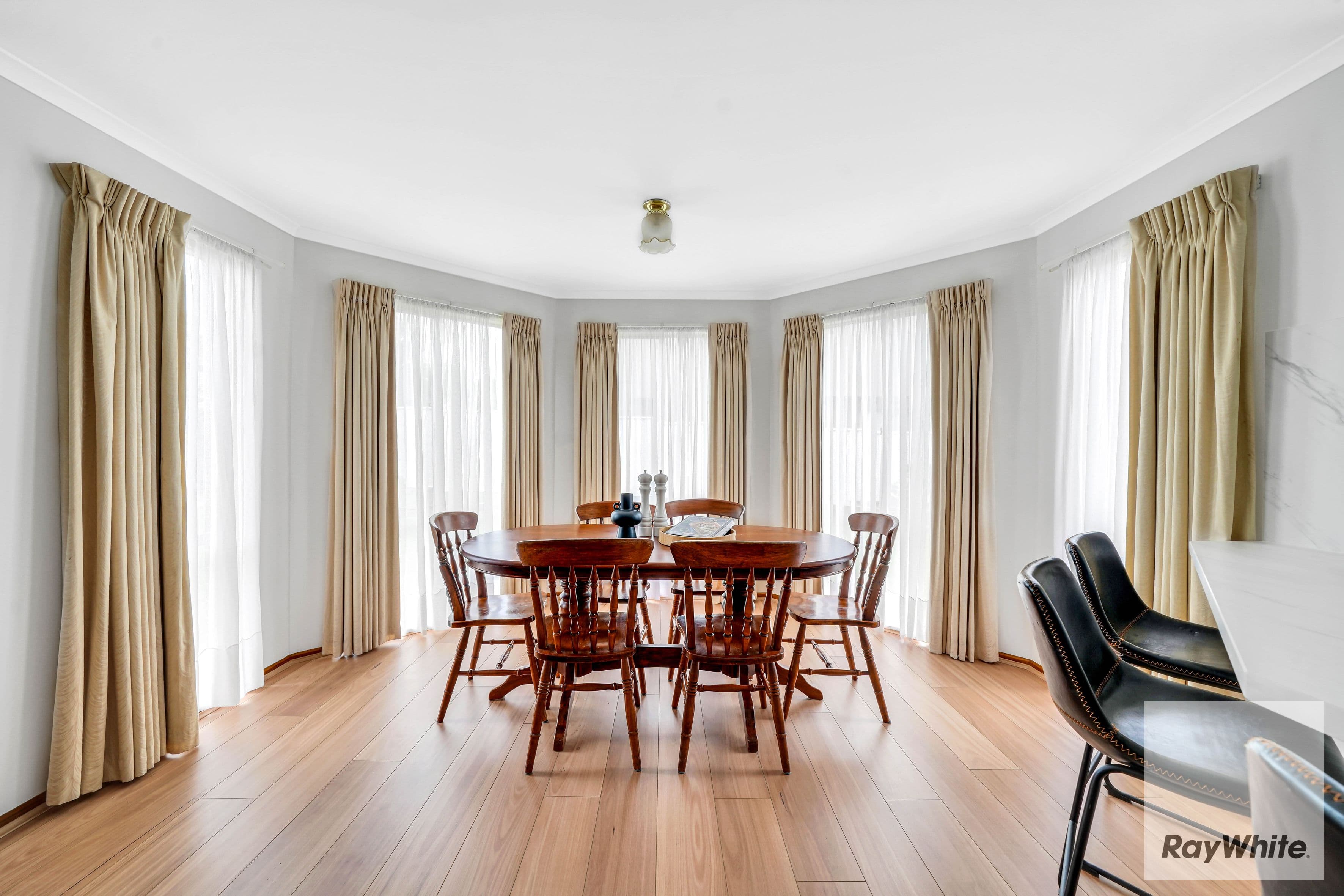 185 Blossom Park Drive, Mill Park VIC 3082, Mill Park - Thumbnail 5