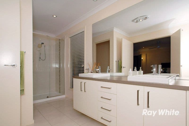 40 Melington Drive, LYNDHURST VIC 3975, Lyndhurst - Thumbnail 4