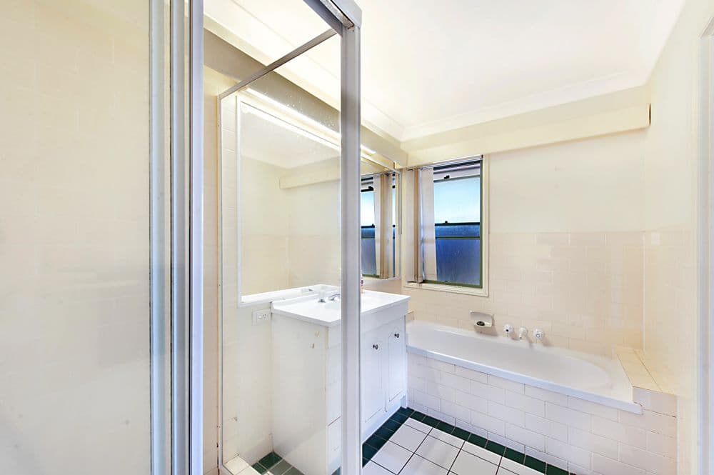 18 Batchworth Road, Molendinar QLD 4214, Molendinar - Thumbnail 8