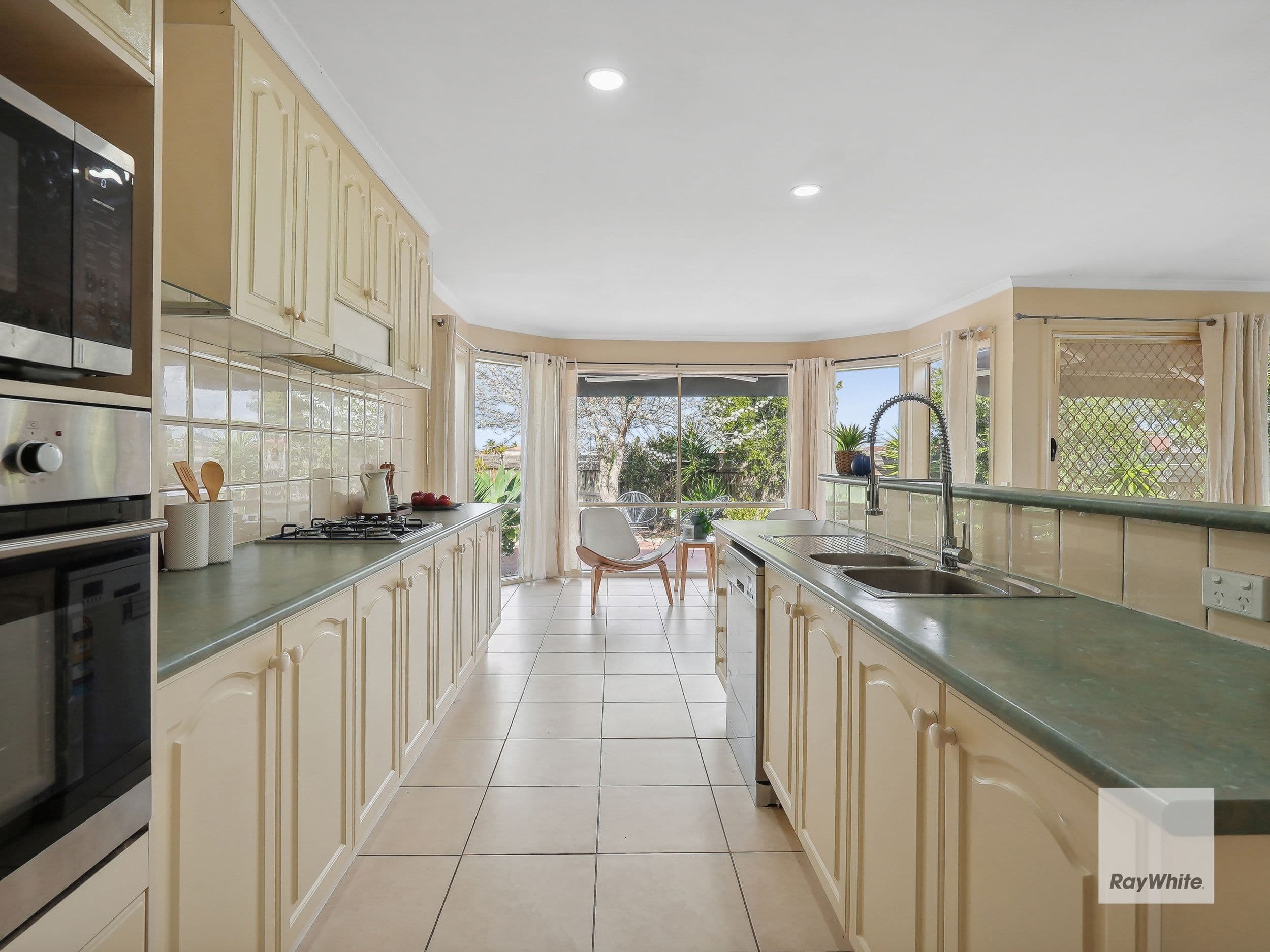 25 Moonie Close, Taylors Lakes VIC 3038, Taylors Lakes - Thumbnail 5