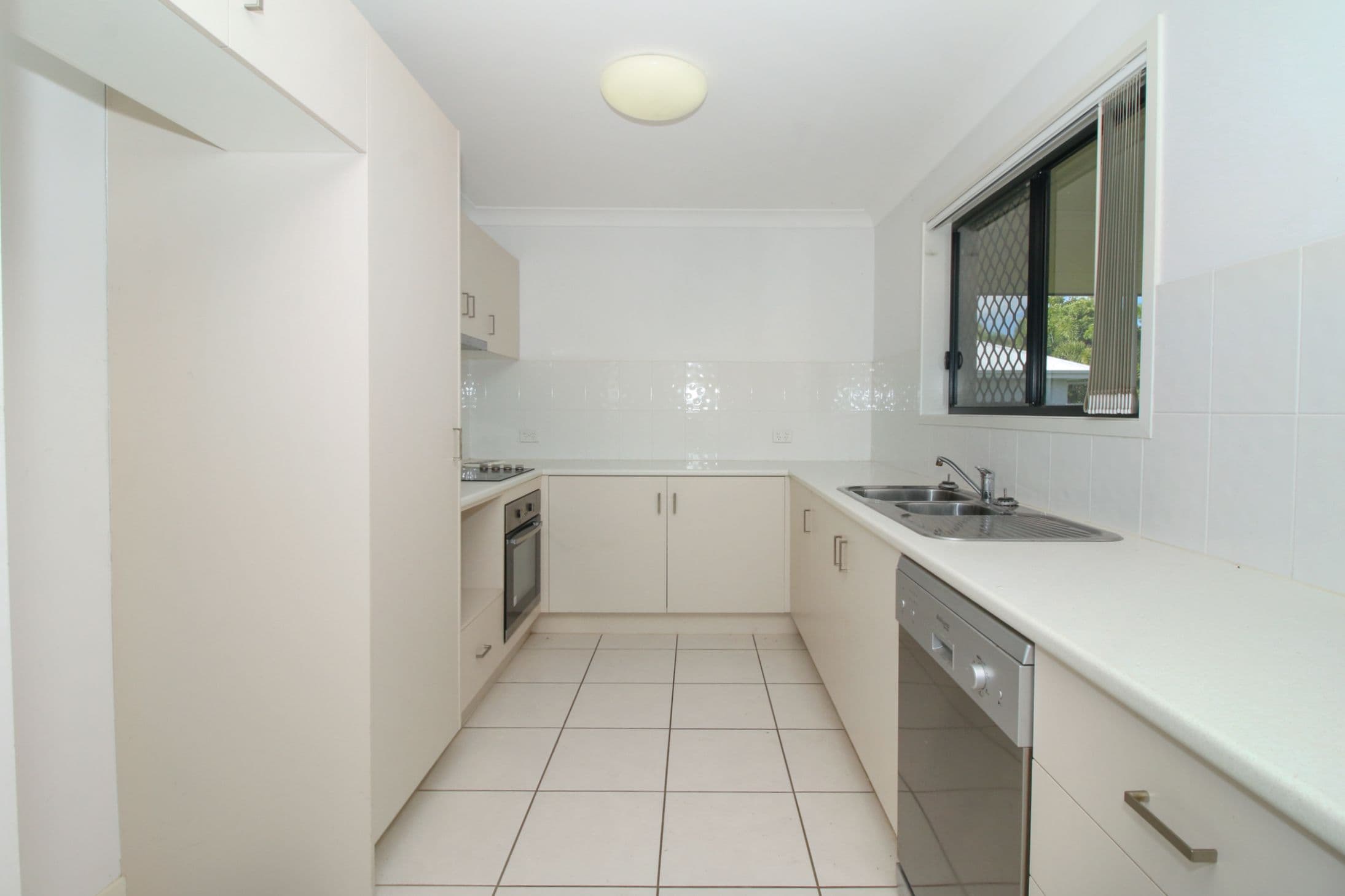 38 Epping Way, Mount Low QLD 4818, Mount Low - Thumbnail 2
