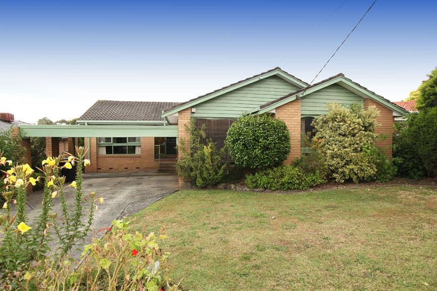 19 Lancelot Crescent, GLEN WAVERLEY VIC 3150, Glen Waverley - Image 1