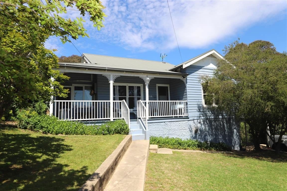 210 Wynyard Street, Tumut NSW 2720, Tumut - Thumbnail 2