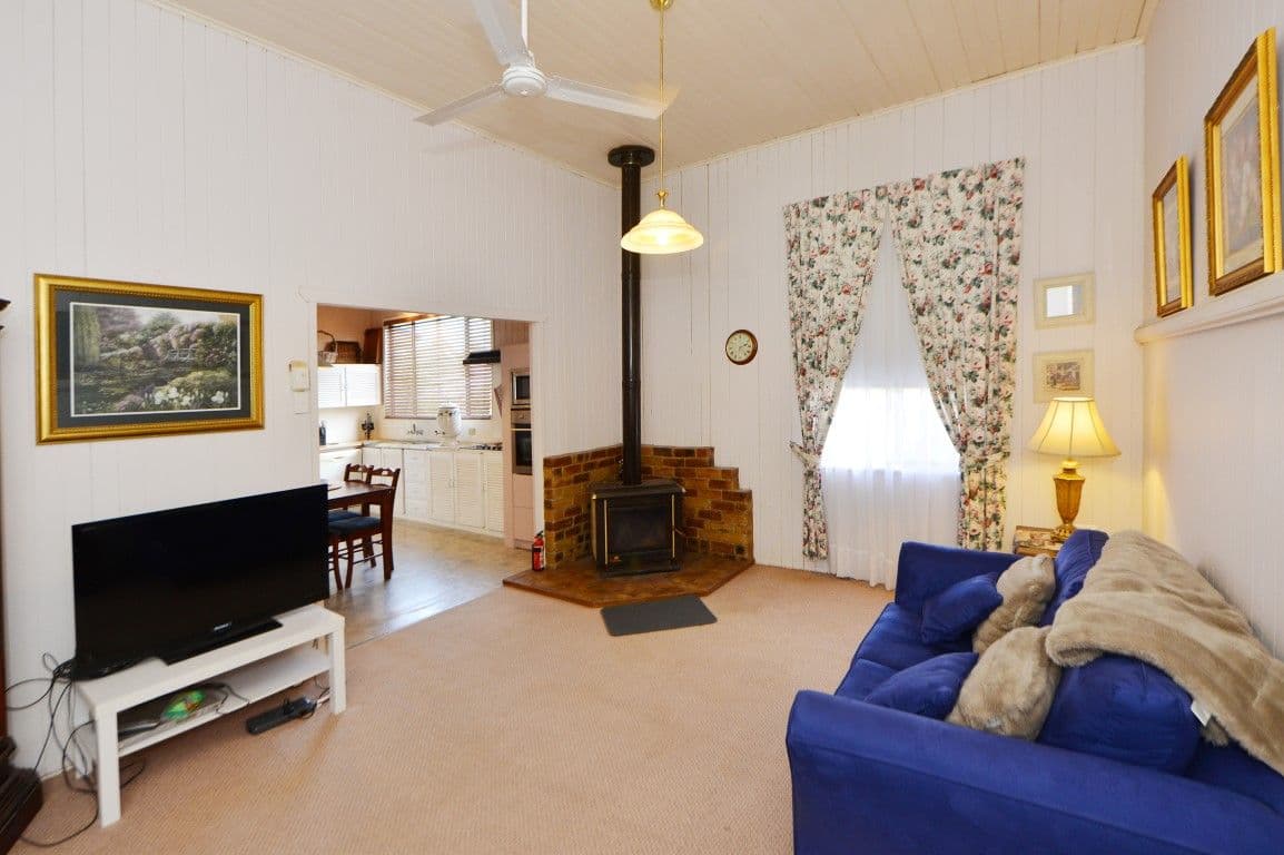 20 Skehan Street, CENTENARY HEIGHTS QLD 4350, Centenary Heights - Thumbnail 2