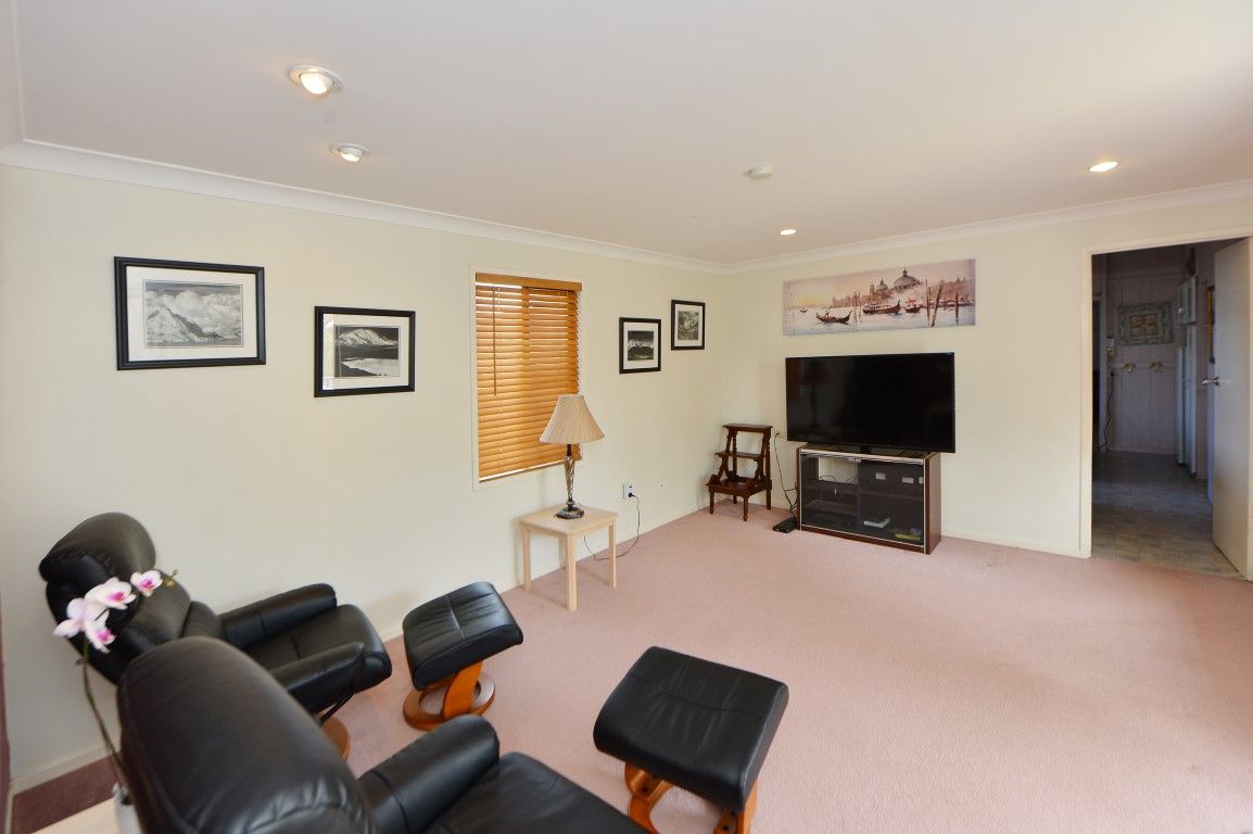 20 Skehan Street, CENTENARY HEIGHTS QLD 4350, Centenary Heights - Thumbnail 3