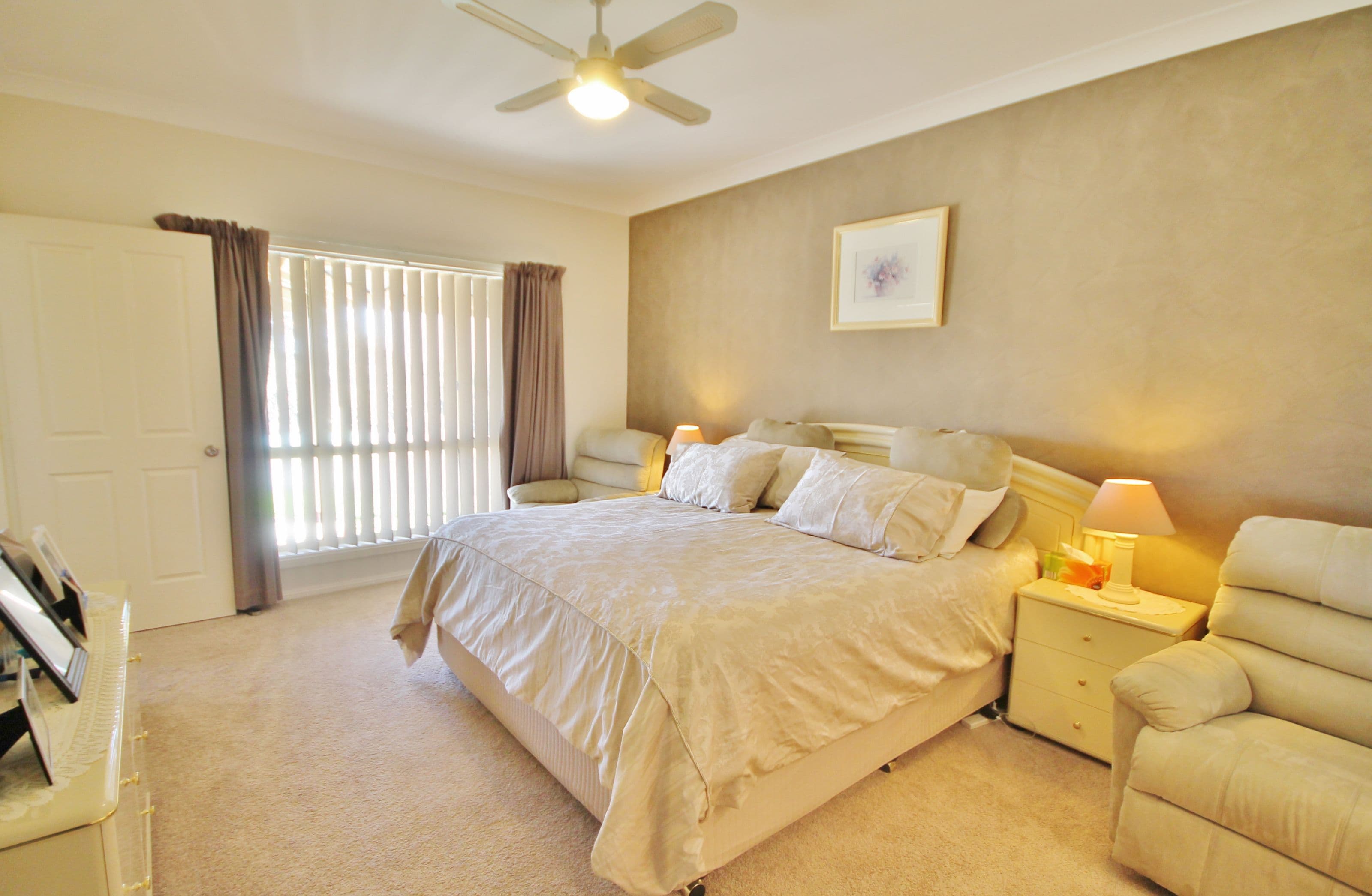 39 Burrows Road, Young NSW 2594, Young - Thumbnail 5