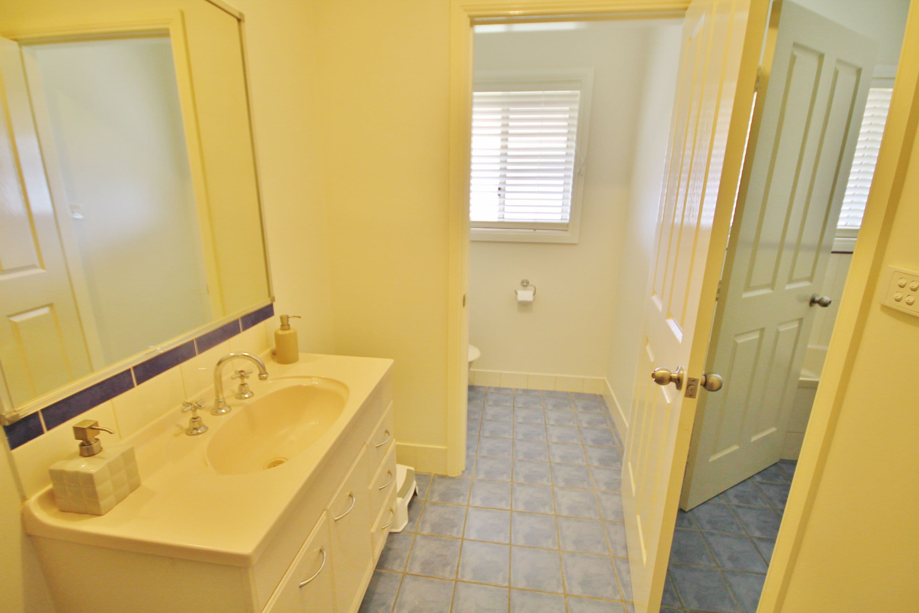 39 Burrows Road, Young NSW 2594, Young - Thumbnail 8