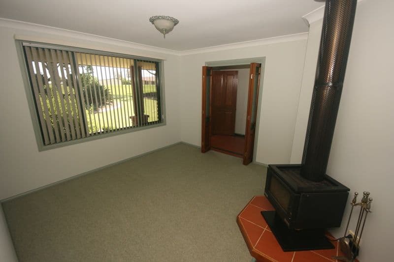 8 Grevillia Drive, Waterview Heights - Thumbnail 2