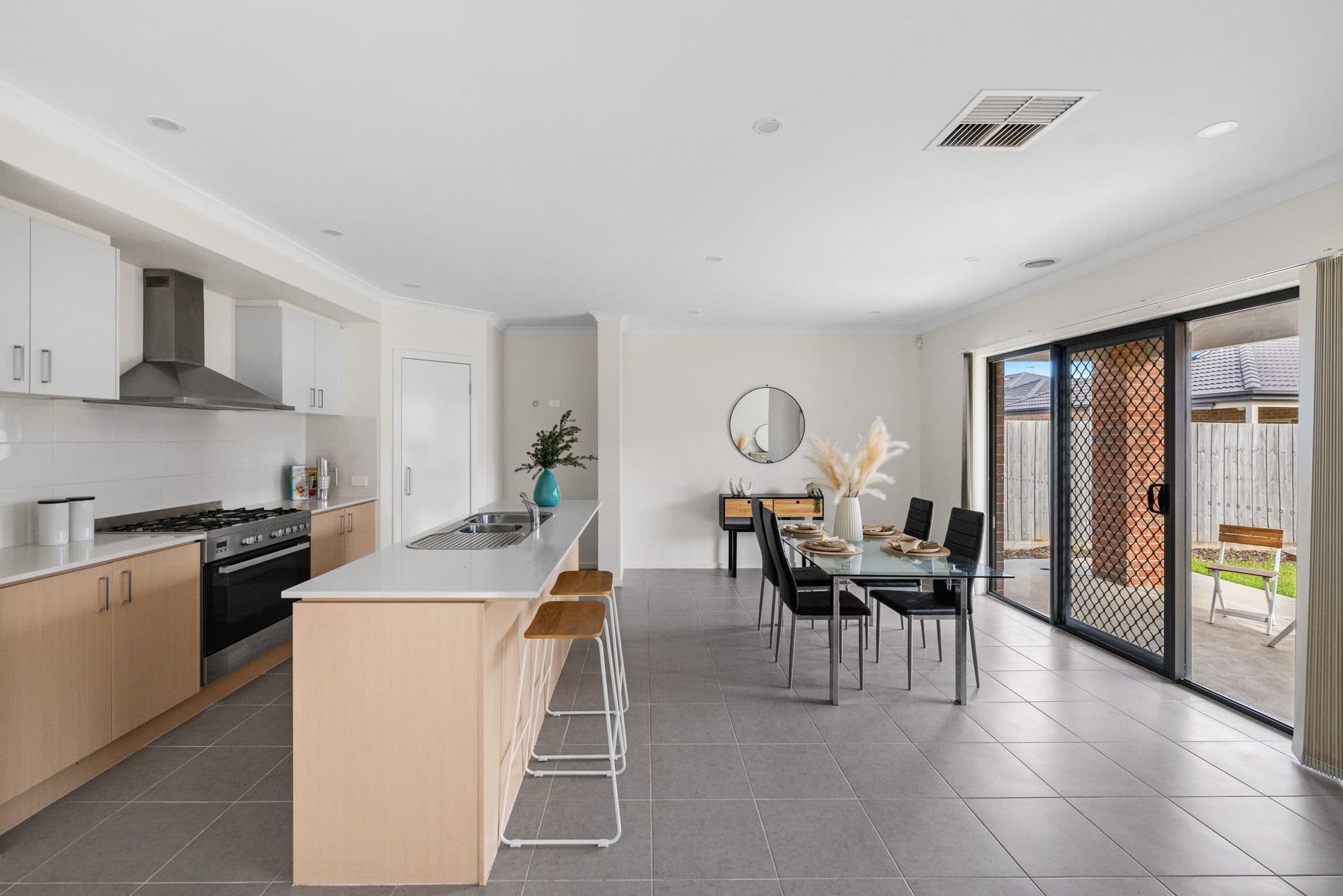 25 Bodalla Drive, Tarneit VIC 3029, Tarneit - Thumbnail 3