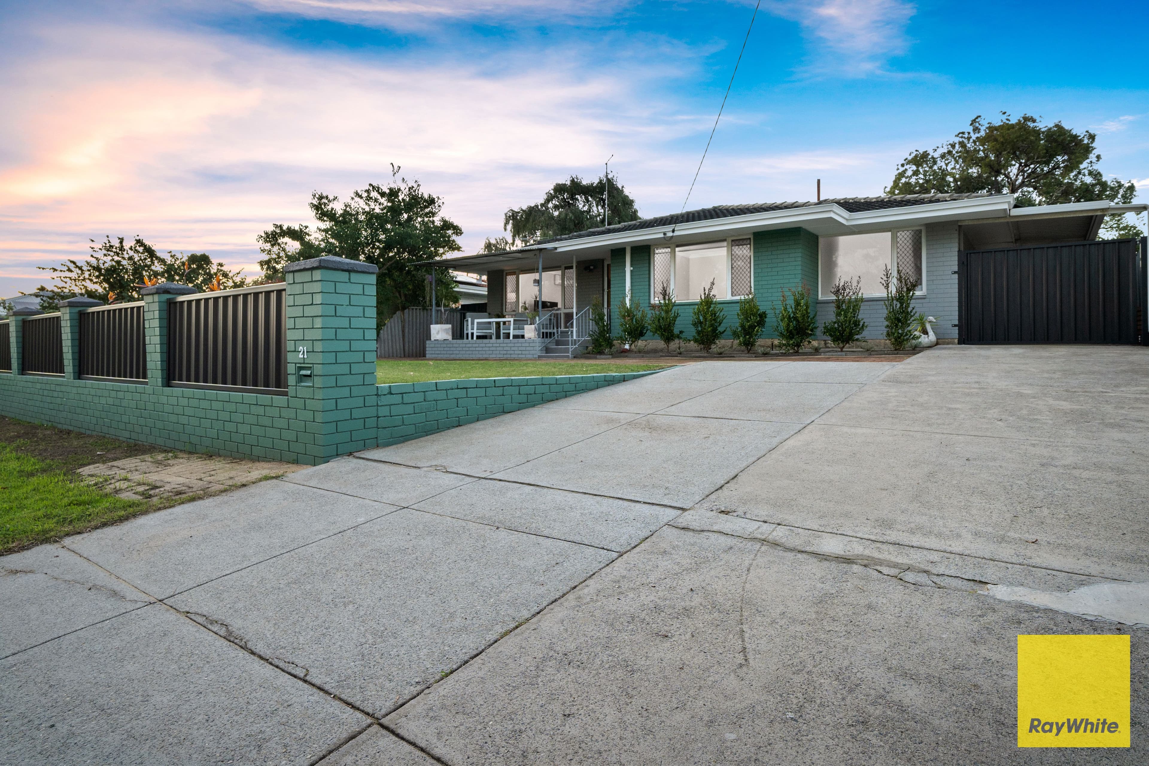 21 Rochester Circle, Balga WA 6061, Balga - Thumbnail 2