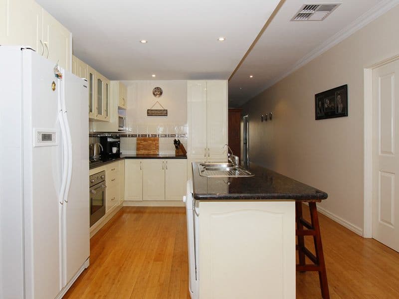 9  Bolton Way, DARCH WA 6065, Darch - Thumbnail 8